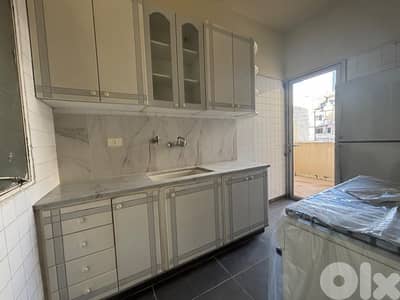 L20545 - Charming 2-Bedroom Apartment For Rent in Achrafieh, Sassine