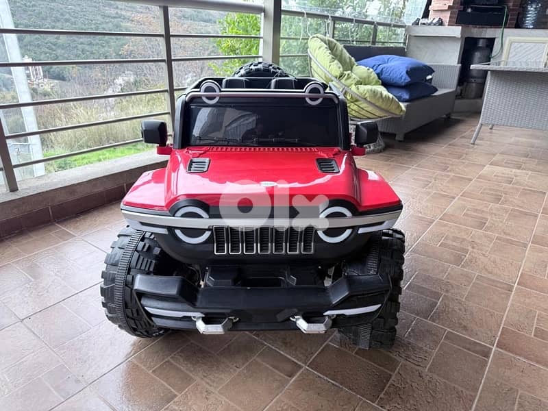 Electric jeep with remote 12V batteries 0