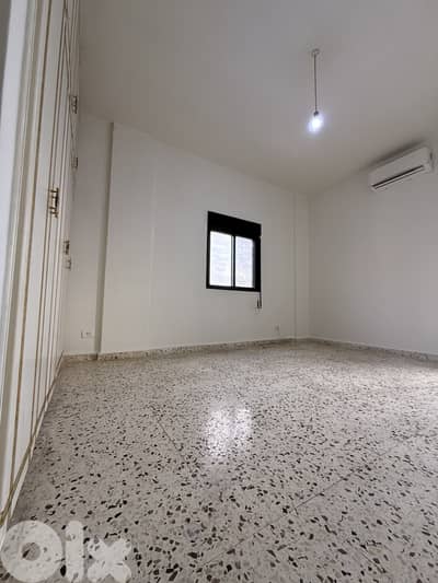 Apartment for sale in Amchit - Hot DEAL - شقة للبيع في عمشيت Apartment for sale in Amchit - Hot DEAL - شقة للبيع في عمشيت