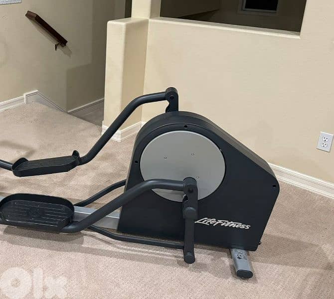 Life Fitness Crosstrainer X1 Go Elliptical Made in usa 2