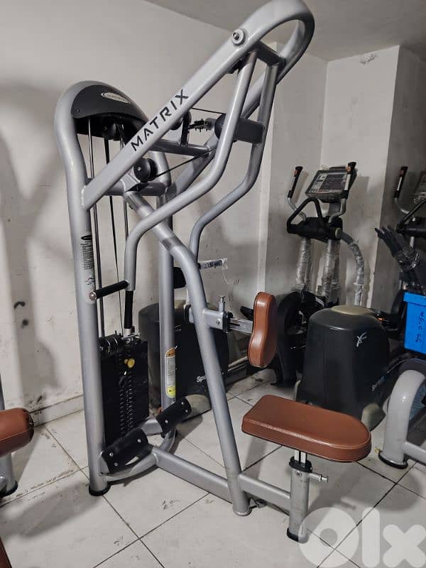 Matrix G3 made in USA 5 mknet like new gym Sport heavy duty 3