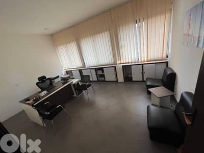 GMC471RAR-  Office for rent in Furn El Chebak - مكتب للإيجار