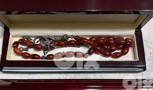 مسبحة عقيق مع شرابة فضة
