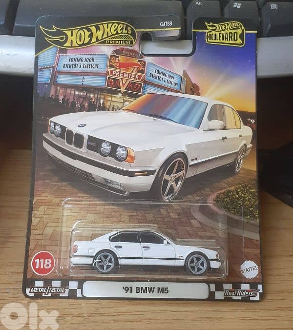 Hot Wheels Boulevard (Premium) diecast car model 1;64 0