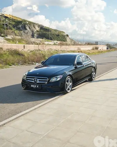 Mercedes E 300 - 2018 MY - 4-Matic - AMG Package - CLEAN CARFAX !!!