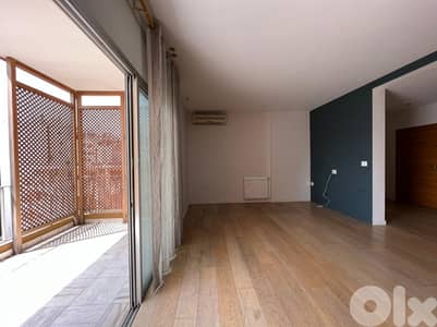 L09064 - Beautiful apartment for Sale in Achrafieh with Open View