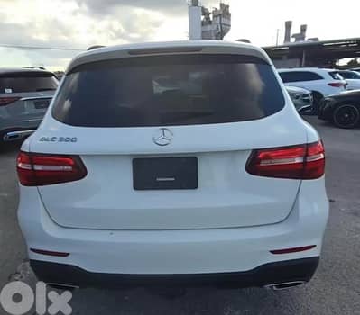 GLC 300  Rwd 2018 AMG Clean Carfax