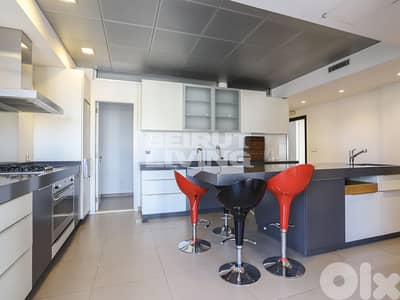 Spacious Flat | Modern | 3 Balconies | Sea View