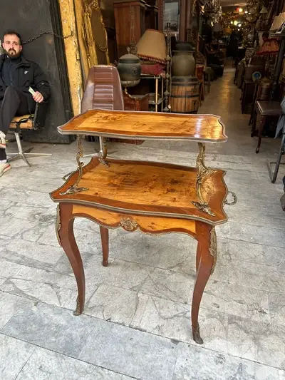 طاولة ضيافة فرنسية طبقتين مميزة جداا مع برونز ناعم frensh table