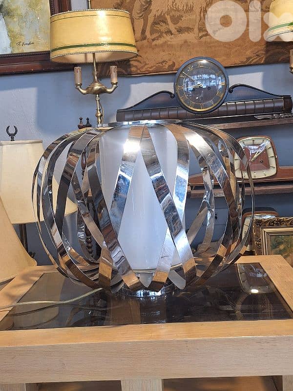 Mid-century vintage chrome and opaline lamp 5