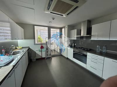 SPACIOUS APT IN CARRE D'OR , ACHRAFIEH PRIME (330SQ) 4 BEDS (ACR-1070) SPACIOUS APT IN CARRE D'OR , ACHRAFIEH PRIME (330SQ) 4 BEDS (ACR-1070)