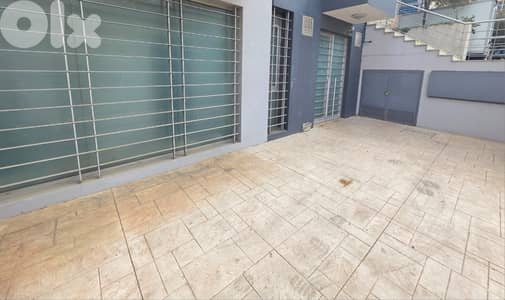 Prime Location Showroom For Rent In Mkalles صالة للاجار في المكلس