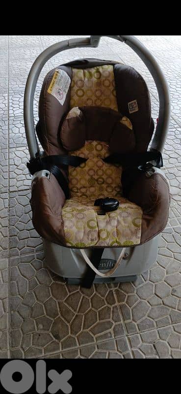 car seat 0