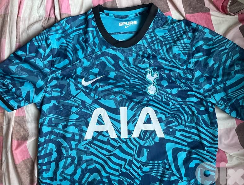 Tottenham hotspurs third kit 2022 richarlison 9 champions font 0
