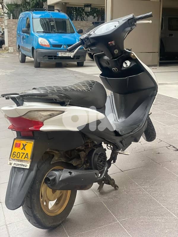 V150 Moto 1