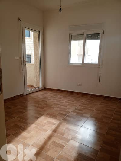 L20561-Spacious Apartment With Sea And Mountain View For Sale in Halat