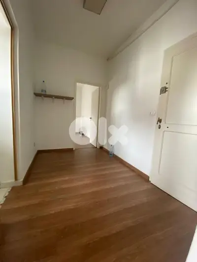 Prime location office for rent in Sarba