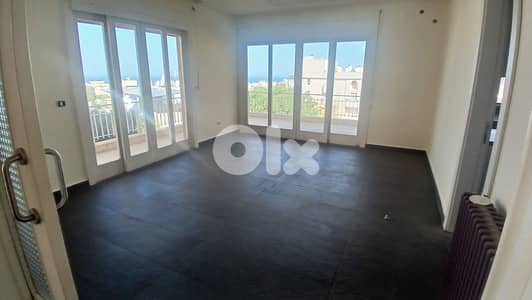 L20580 - Spacious Apartment For Rent in Naccache
