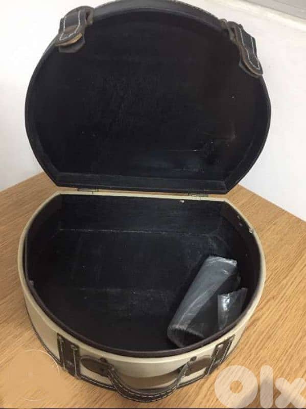 Leather box decoration. علبة جلد 2