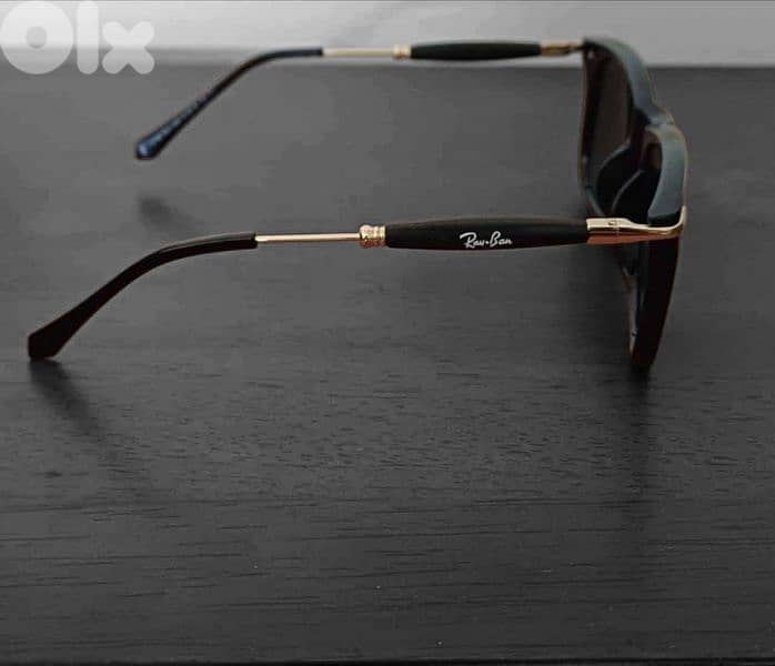 Sunglasses 0
