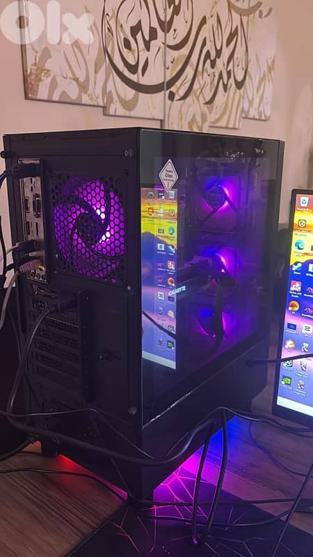 full pc gaming used like new. . ken 7a2o 1300$ lym 750$. 2