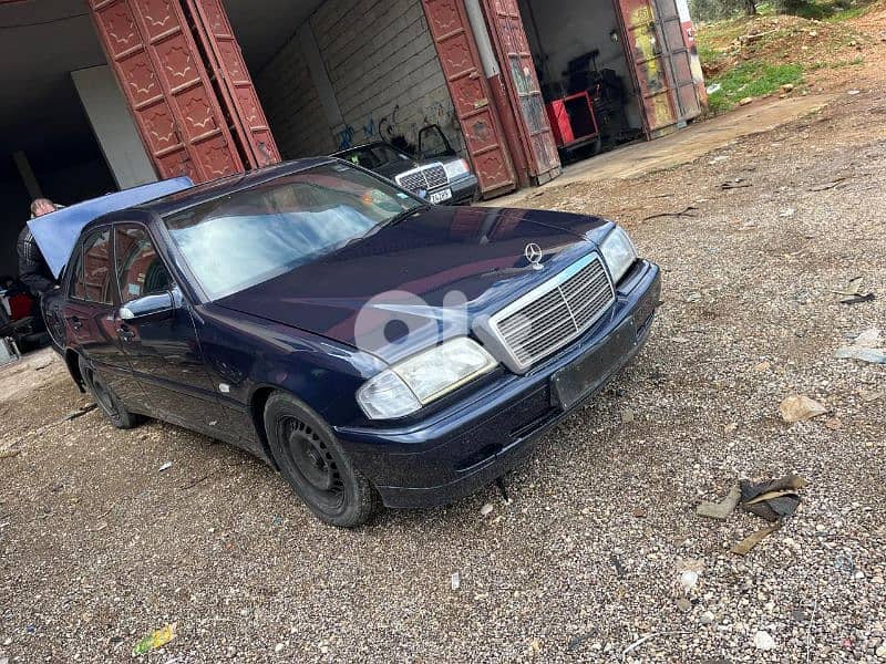 مرسيدس بنز 240/260/280 1998 0