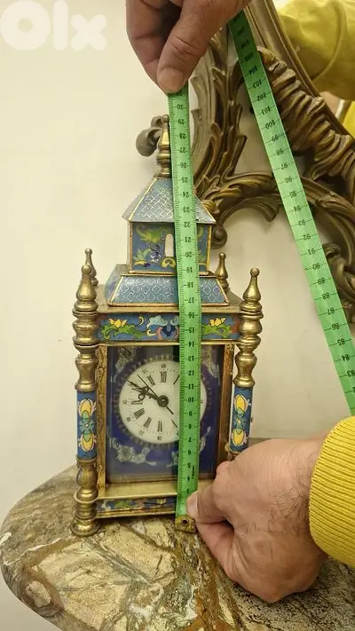 ساعة كلوازوني ساعة كلوازوني
