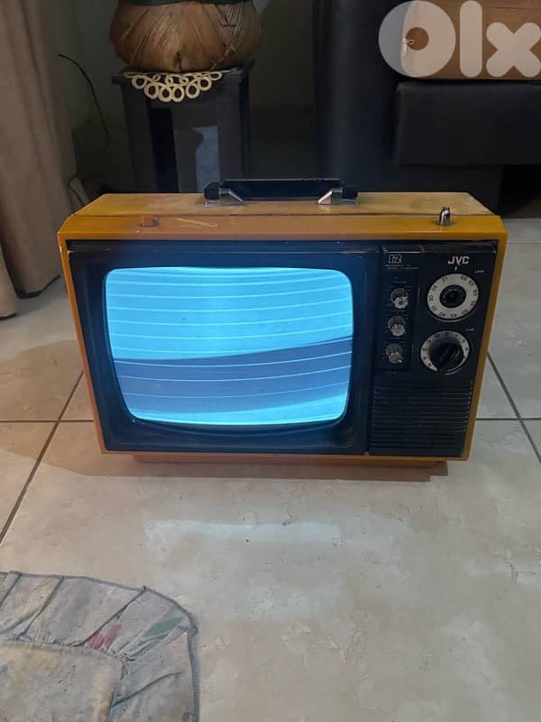 Vintage 1970 JVC Portable CRT TV 3440 CQUHF - All Working! 1