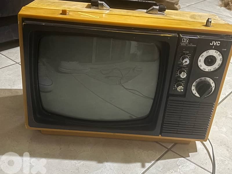Vintage 1970 JVC Portable CRT TV 3440 CQUHF - All Working! 3