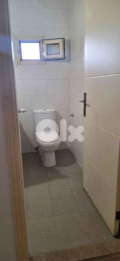 RWK126RH - Shop for rent in adonis IN A prime Location