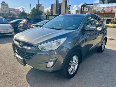 Hyundai Tucson 2.4L Limited 4WD 1 owner!!