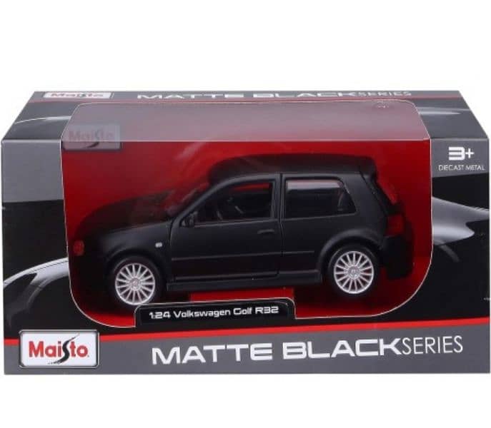 Golf IV R32 diecast car model 1;24. 0