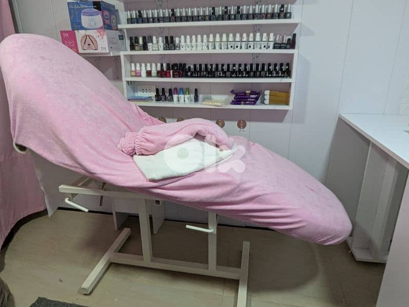 Esthetician bed with covers for sale 0