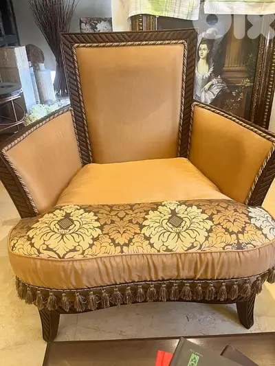 salon 2 seats sofa + 2 chairs (no tables) صالون خشب جودة ومتانة
