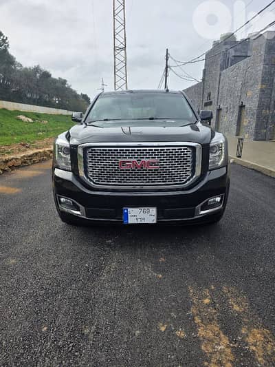 GMC Yukon denali in perfect condition.