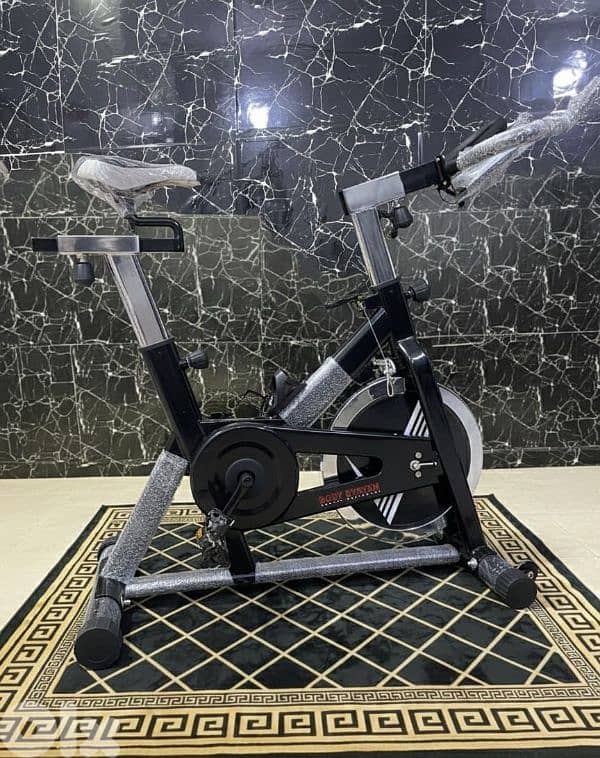 Heavy duty body system spinning bike max user weight 150KG 0