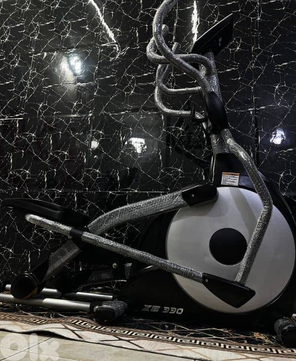 Heavy duty Ellipticall, MODEL SPIRIT XE 330 max user weight 180KG 4