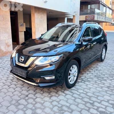 Nissan X-trail AWD 2018 black on black (company source-3rd row seats)