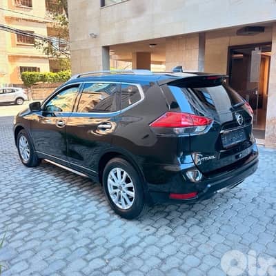 Nissan X-trail AWD 2018 black on black (company source-3rd row seats)