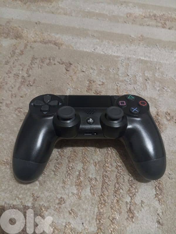 PS4 controller used very good condition 0