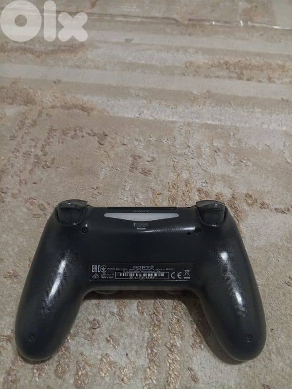 PS4 controller used very good condition 1
