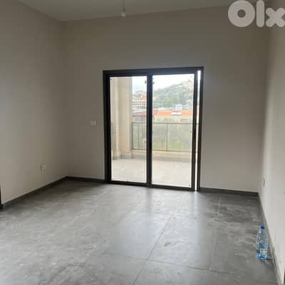 GMB114JS Under Construction Building For Sale In Blat مبنى قيد الإنشاء