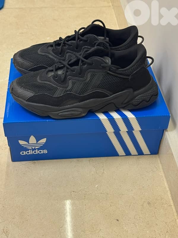 adidas ozweego black -9 us -like new 1