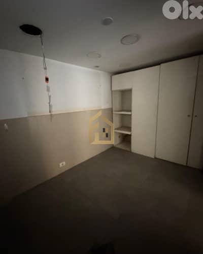 Shop for rent in Downtown NY319 محل تجاري للإيجار  في داون تاون