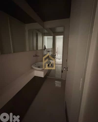 Office for rent in Downtown NY321 مكتب للإيجار في داون تاون