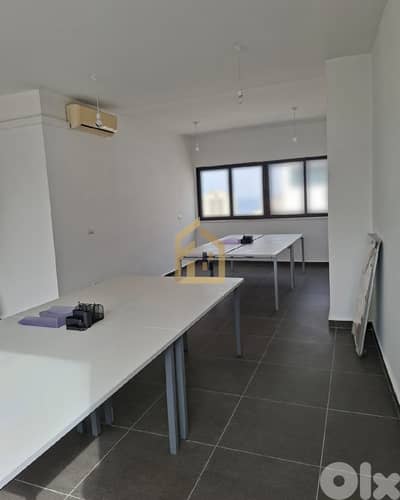 Office for rent in Hamra NY325 مكتب للإيجار في الحمرا