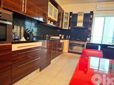 L20593 - Spacious 3 Bedroom Apartment For Sale in Msaytbeh, Ras Beirut