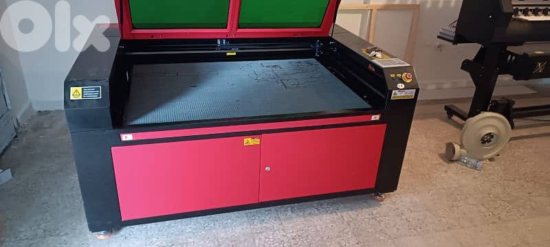 co2 laser cutter engraver 150 watt 140 cm 100 cm up and down 9