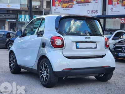 Smart fortwo 2016 Clean Carfax low mileage