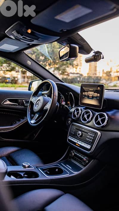 Mercedes-Benz GLA 250 4MATIC WITH 43000 Miles